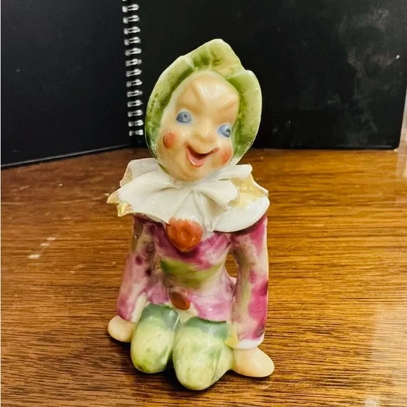 Mid century ceramic pixie - Picture 9 of 9